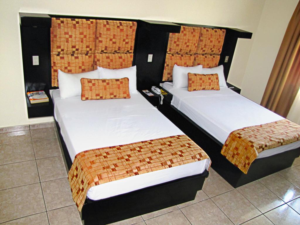 Hotel Tropico Inn 산 미구엘 객실 사진